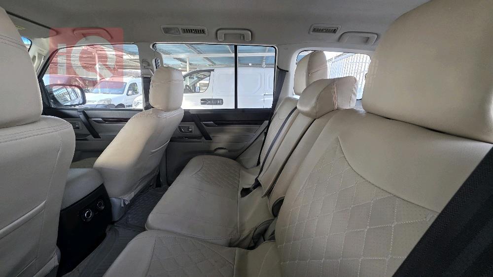 ميتسوبيشي باجيرو